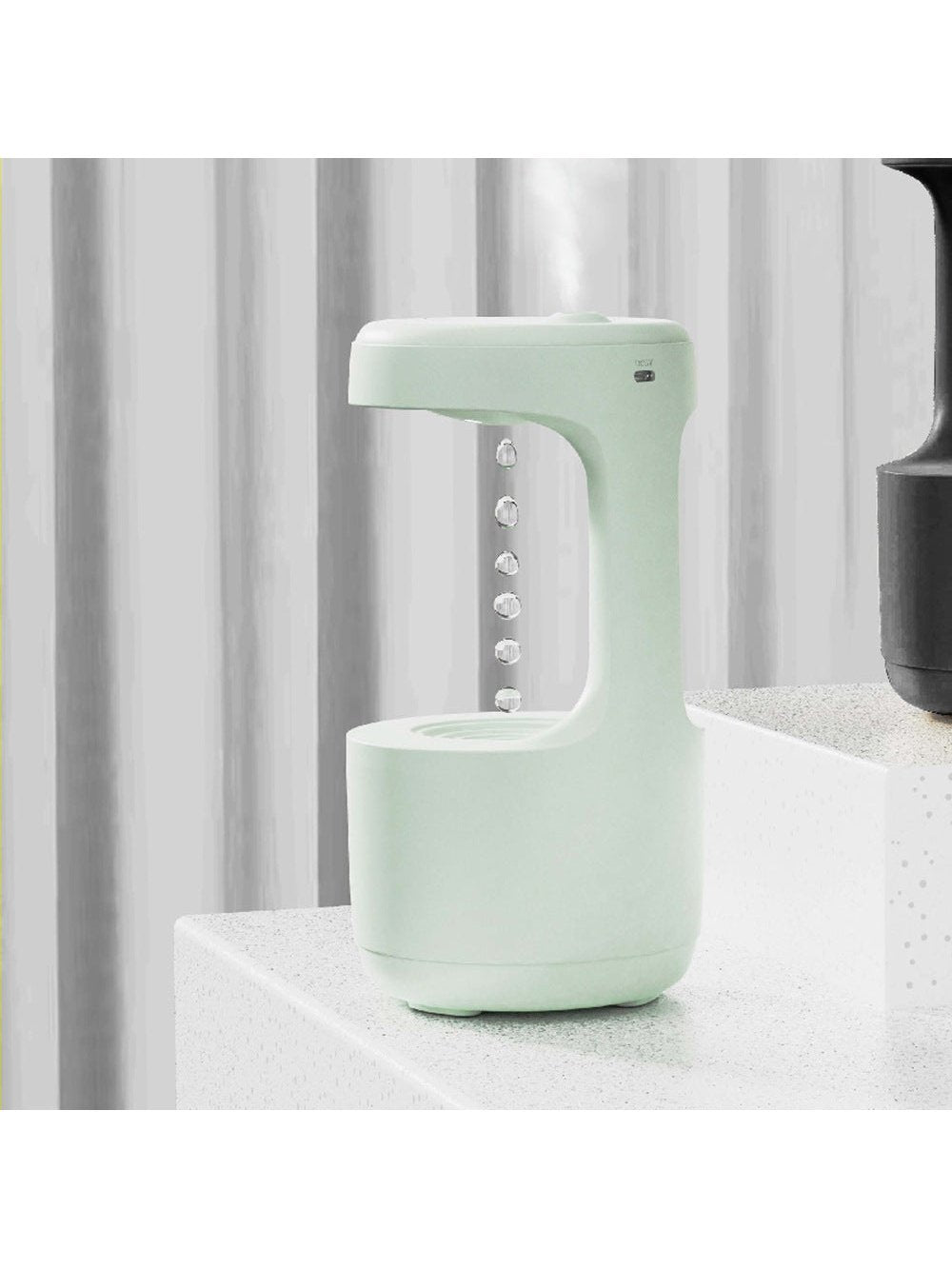Large Capacity Anti-Gravity Humidifier for Bedroom and Office