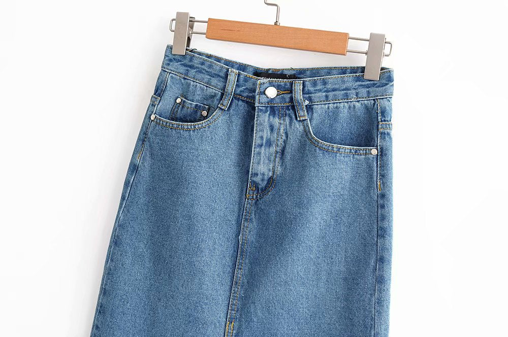 Hip-length denim skirt