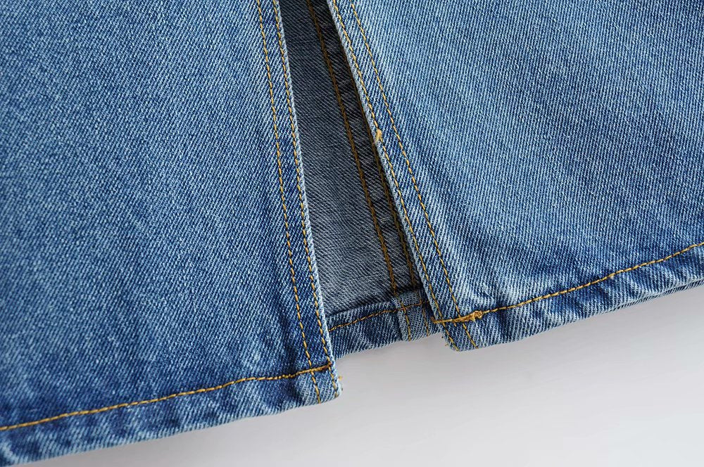 Hip-length denim skirt