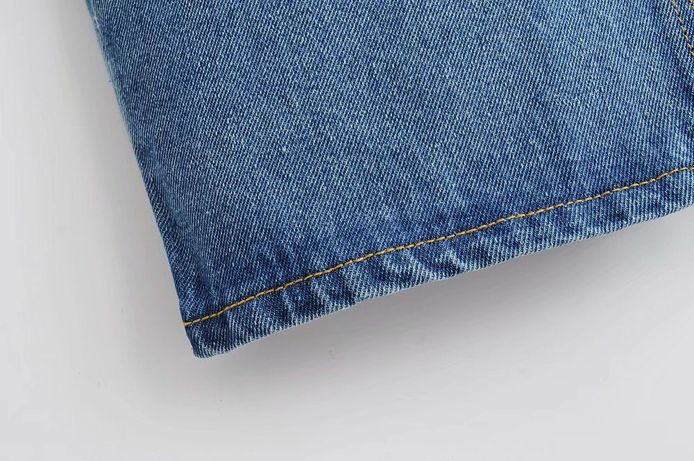 Hip-length denim skirt